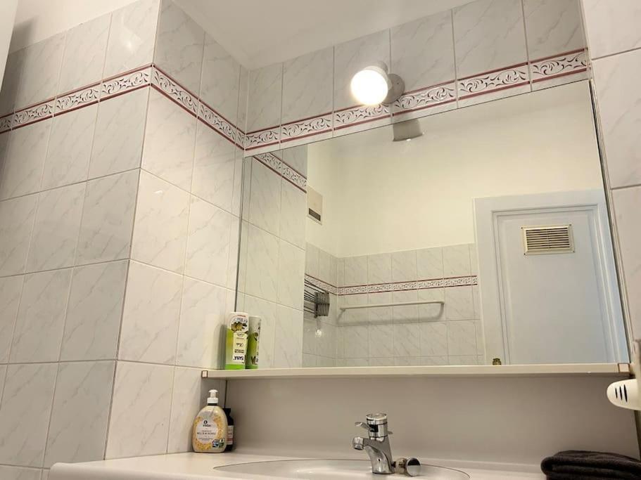 90 M2 Spacious With Free Parking * Wien