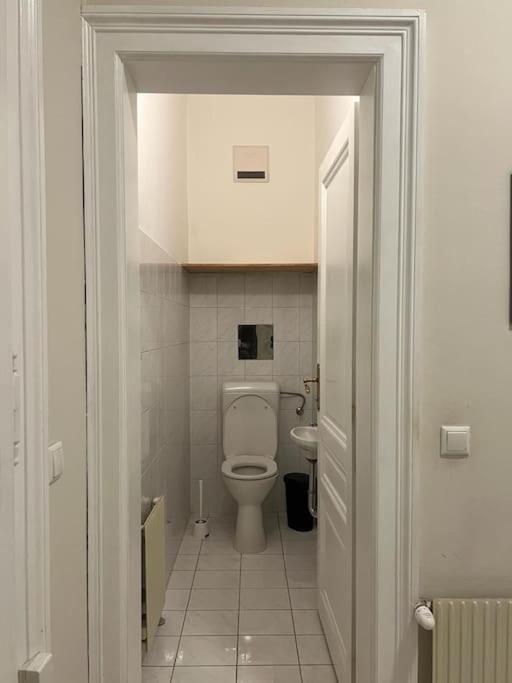 Apartment 90 M2 Spacious With Free Parking Wien